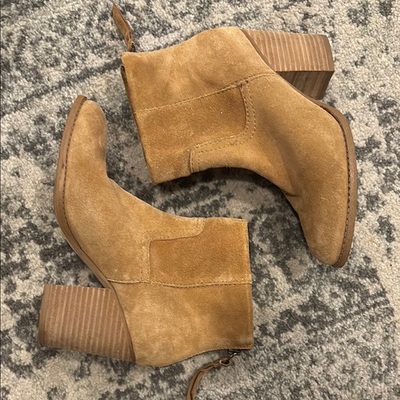 Splendid Boots Ankle Tan Suede Sz 7 beautiful and comfortable - Picture 6 of 13